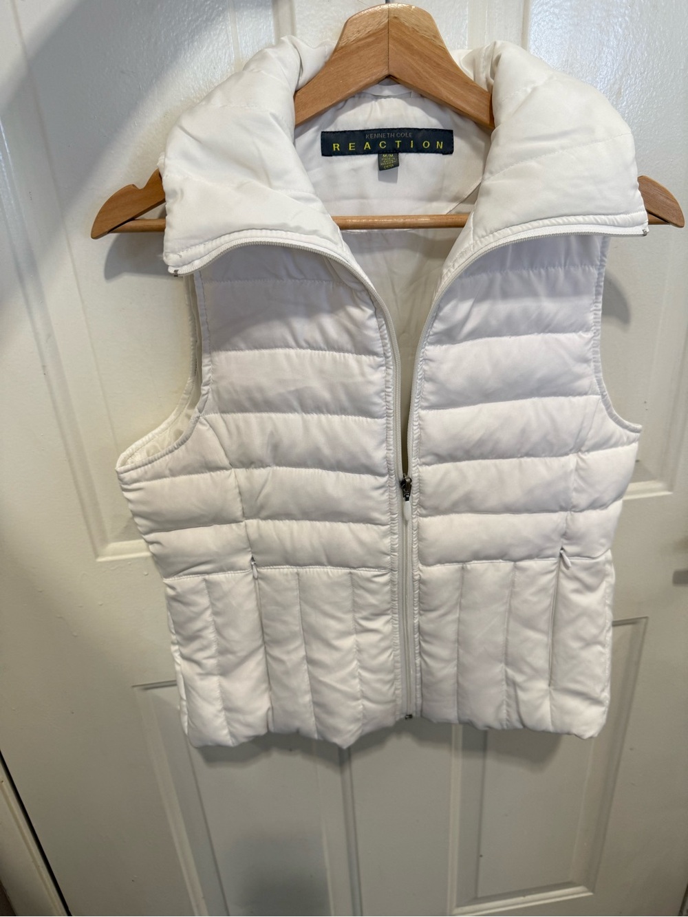 Kenneth Cole Reaction White Quilted Stand-Collar Puffer Vest medium